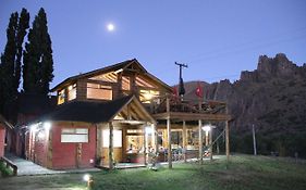 Montana Negra Hotel